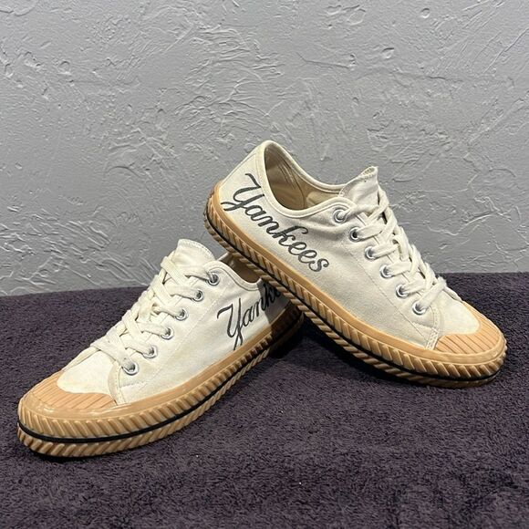🔥⚾️ MLB Playball New York Yankees ScriptBaseball Canvas Sneakers Men Sz 8 - EUC - Picture 1 of 14